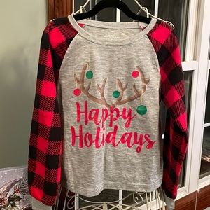 2/$15 Happy Holidays kids top size S(6/6x).